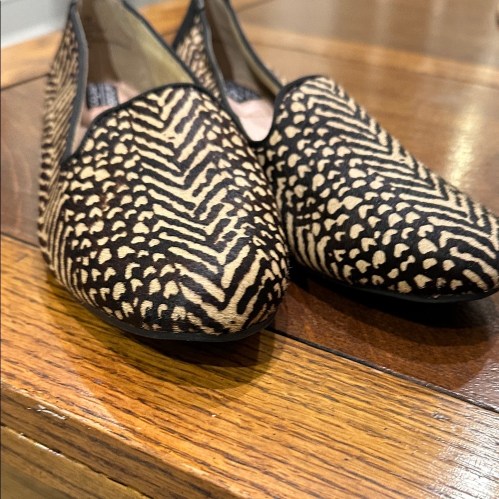 Patterned Black and Cream Slip-On Loafers — Stylish Women’s Flats